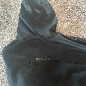 Men’s Oakley zip up sweatshirt